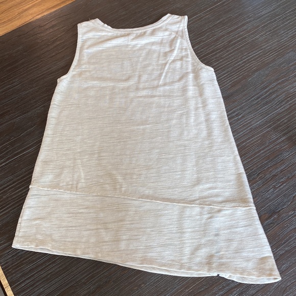 2/$20. Halston ladies, heathery creamy tan tank top\blouse in size extra small. - Picture 1 of 8